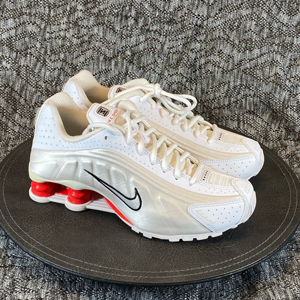 Nike Shox R4 (GS) Sneaker Kids size 6.5 Y